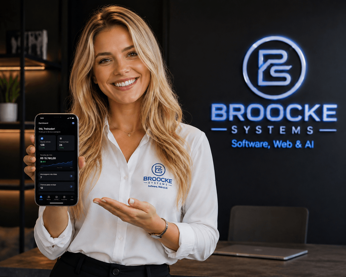 Cliente utilizando um sistema web desenvolvido pela Broocke Systems